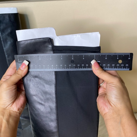 ANN TAYLOR BLACK LEATHER RIDING BOOT - Picture 13 of 16